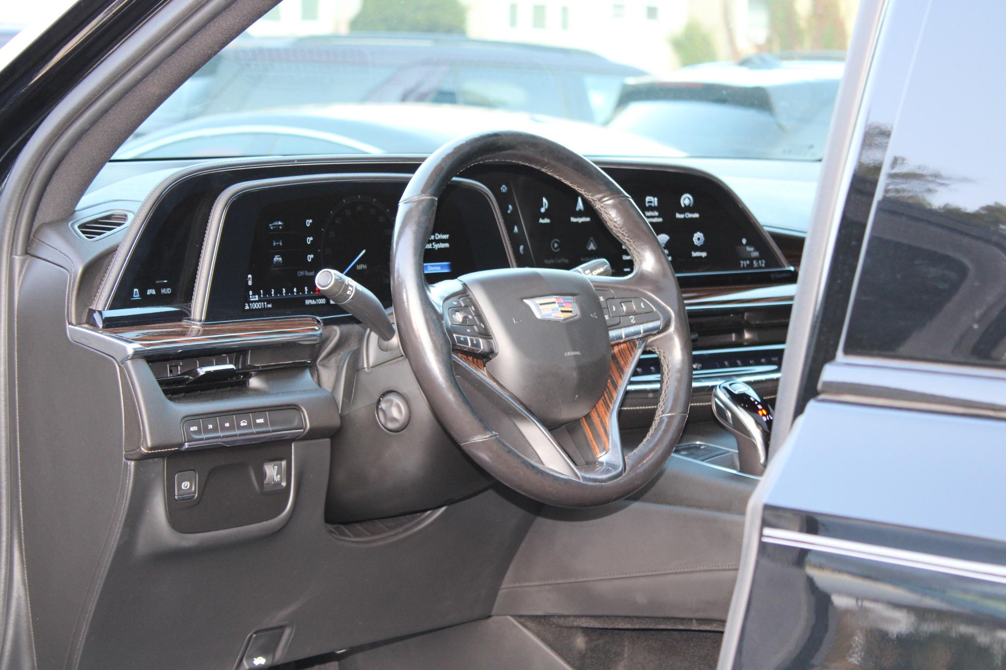 Cadillac Escalade ESV 4WD 4dr Premium Luxury 2021