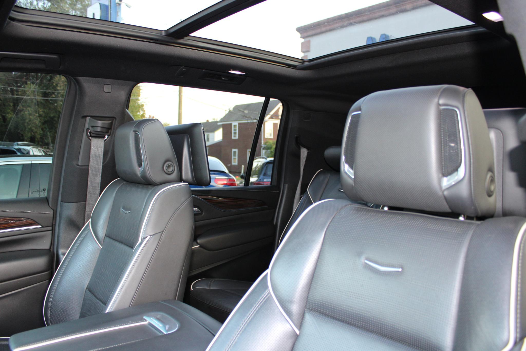 Cadillac Escalade ESV 4WD 4dr Premium Luxury 2021
