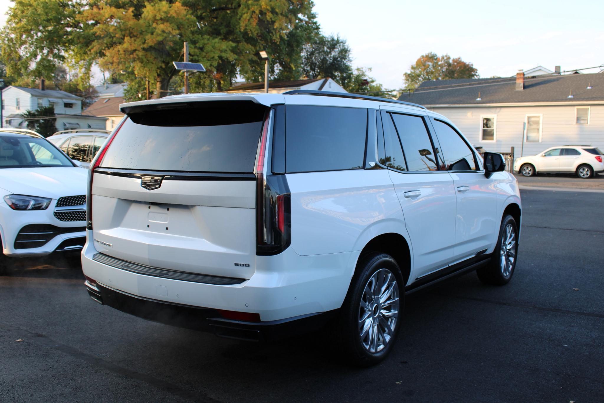 Cadillac Escalade 4WD 4dr Premium Luxury 2023