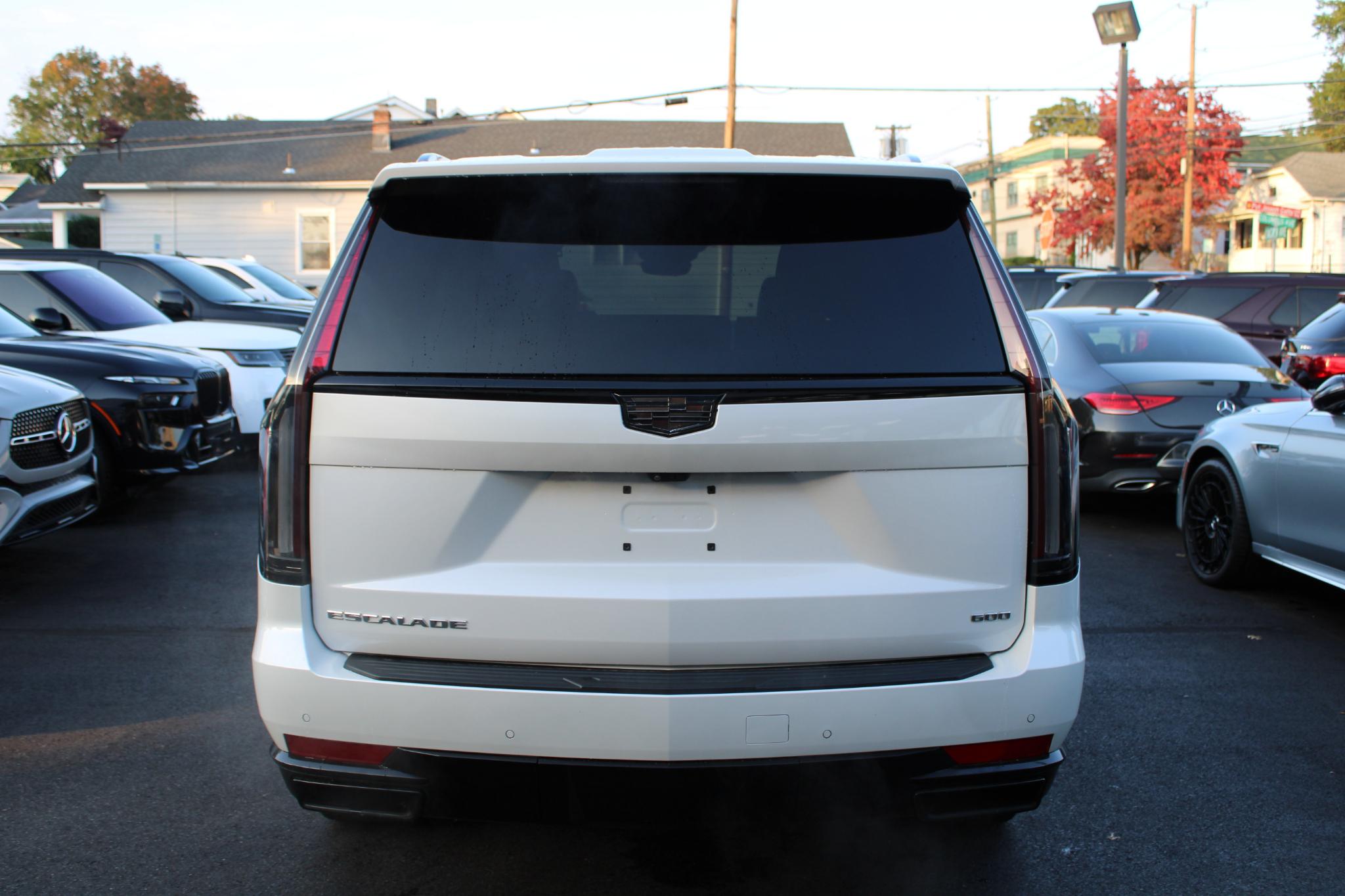 Cadillac Escalade 4WD 4dr Premium Luxury 2023