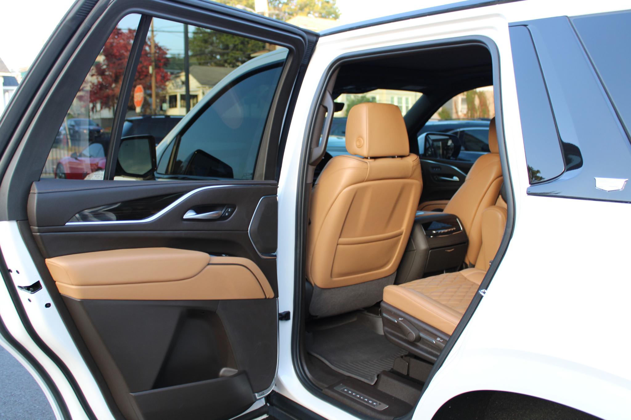 Cadillac Escalade 4WD 4dr Premium Luxury 2023