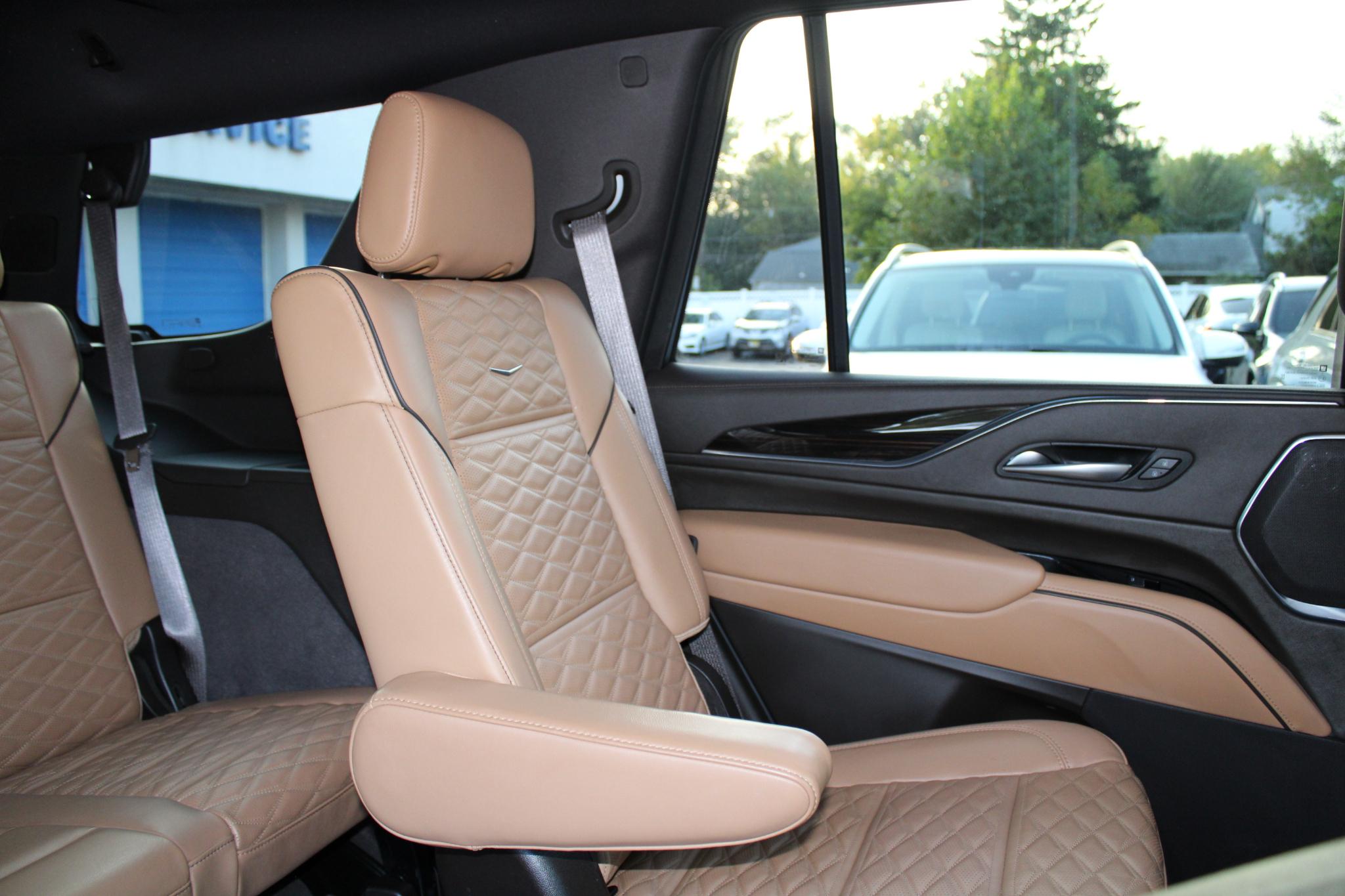 Cadillac Escalade 4WD 4dr Premium Luxury 2023