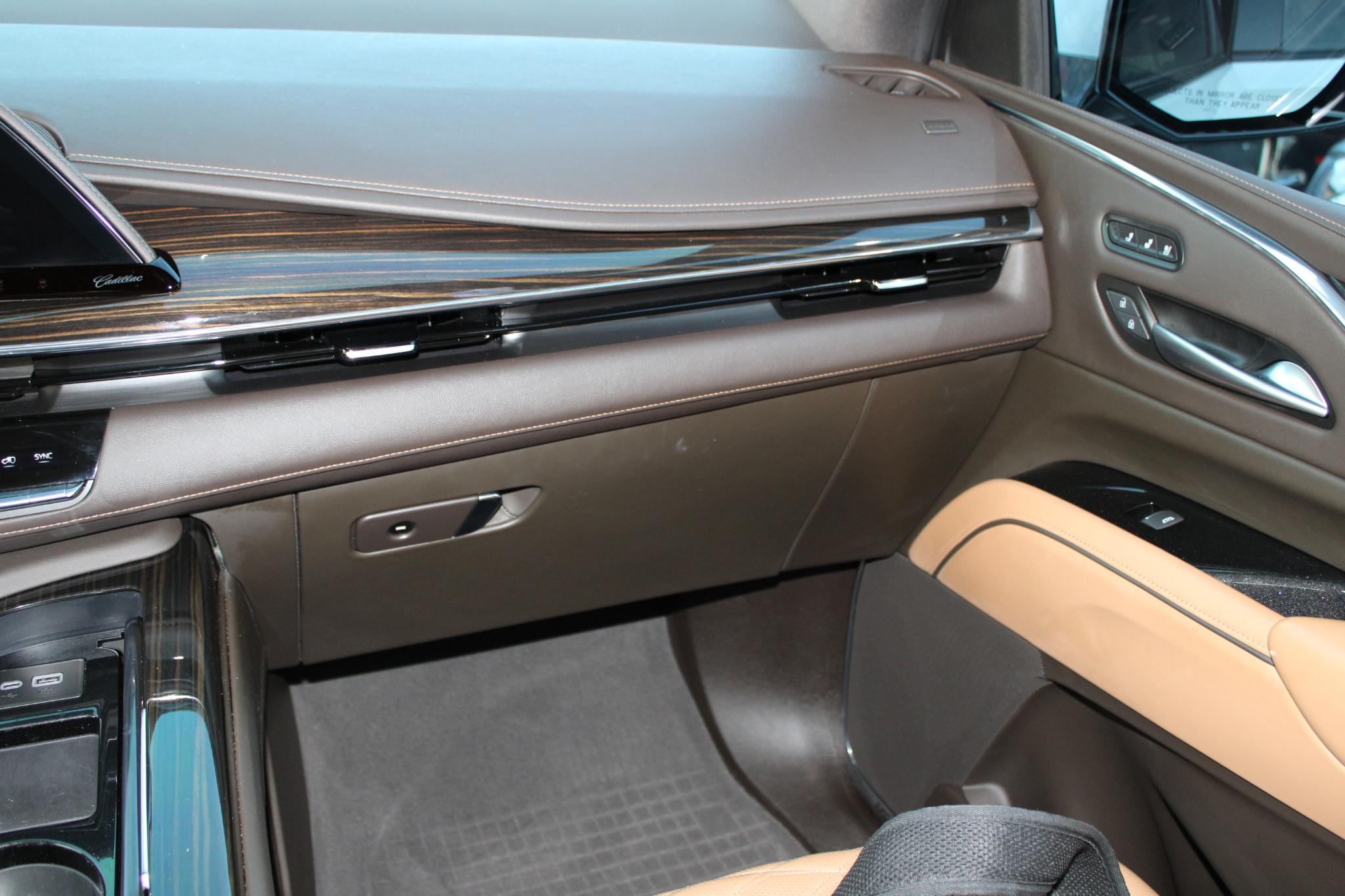 Cadillac Escalade 4WD 4dr Premium Luxury 2023