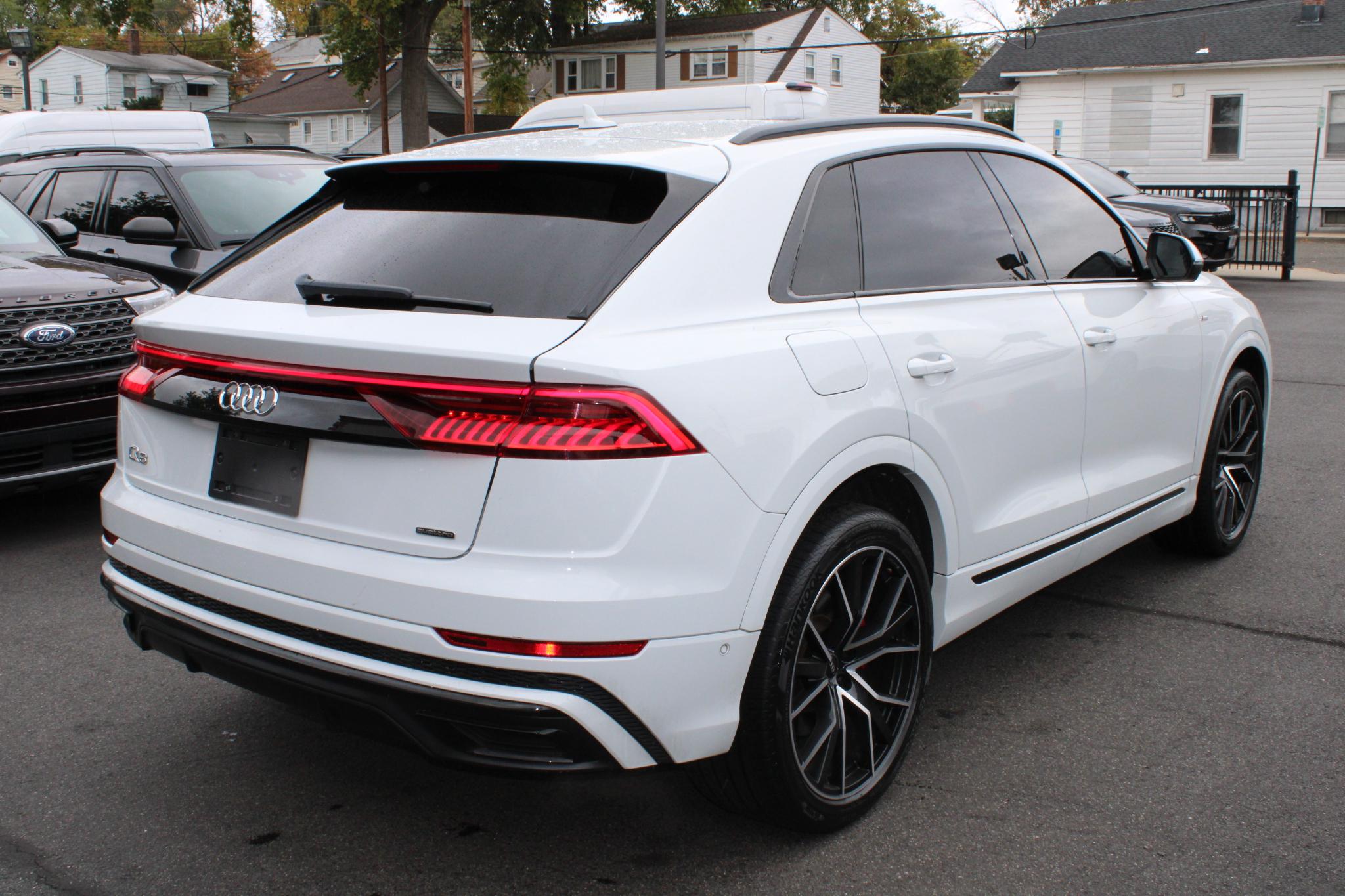 Audi Q8 Premium Plus 55 TFSI quattro 2021