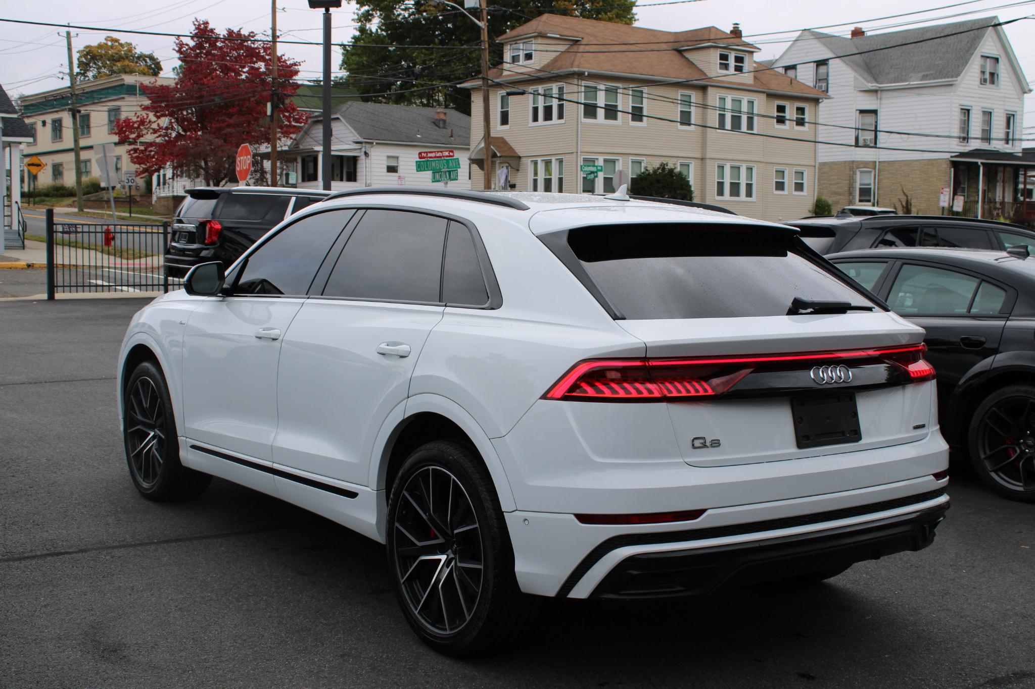 Audi Q8 Premium Plus 55 TFSI quattro 2021