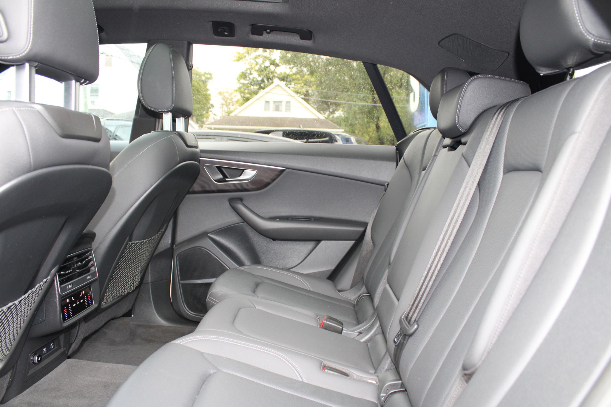 Audi Q8 Premium Plus 55 TFSI quattro 2021