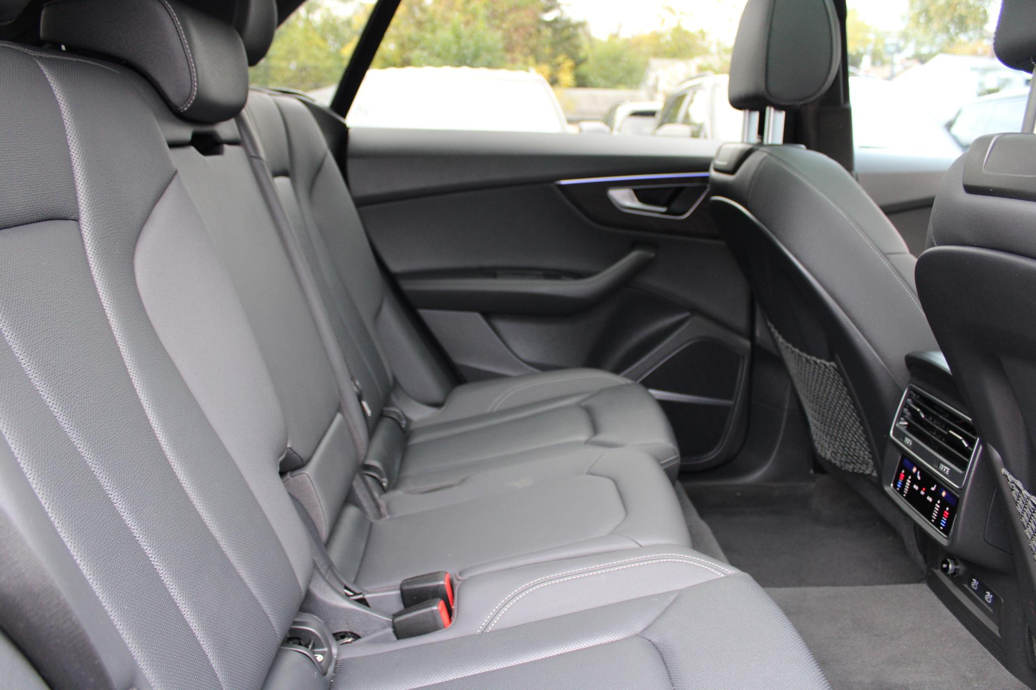 Audi Q8 Premium Plus 55 TFSI quattro 2021