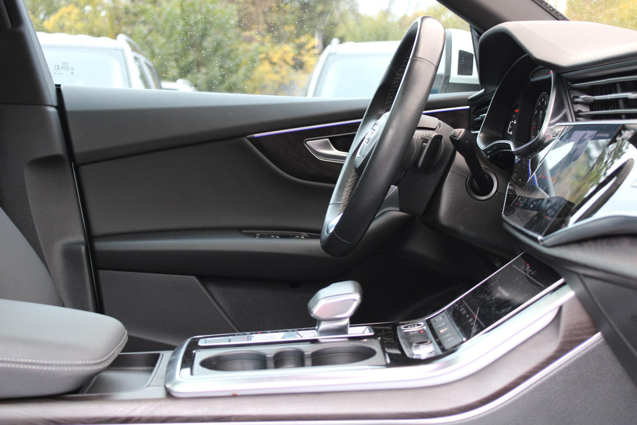 Audi Q8 Premium Plus 55 TFSI quattro 2021