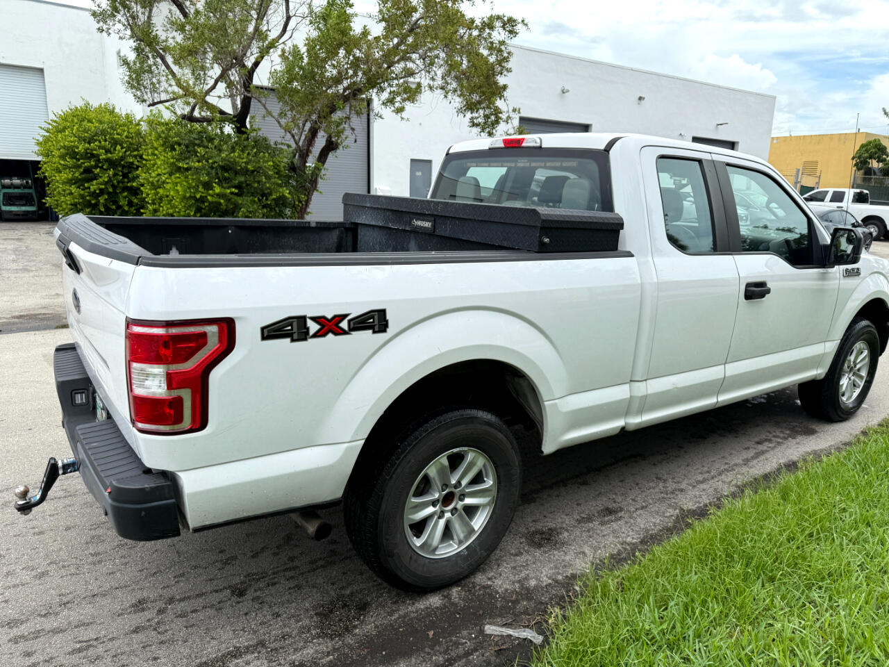 Ford F-150 XL SuperCab 6.5-ft. Bed 4WD 2019 Ford F-150 XL SuperCab 6.5-ft. Bed 4WD 2019