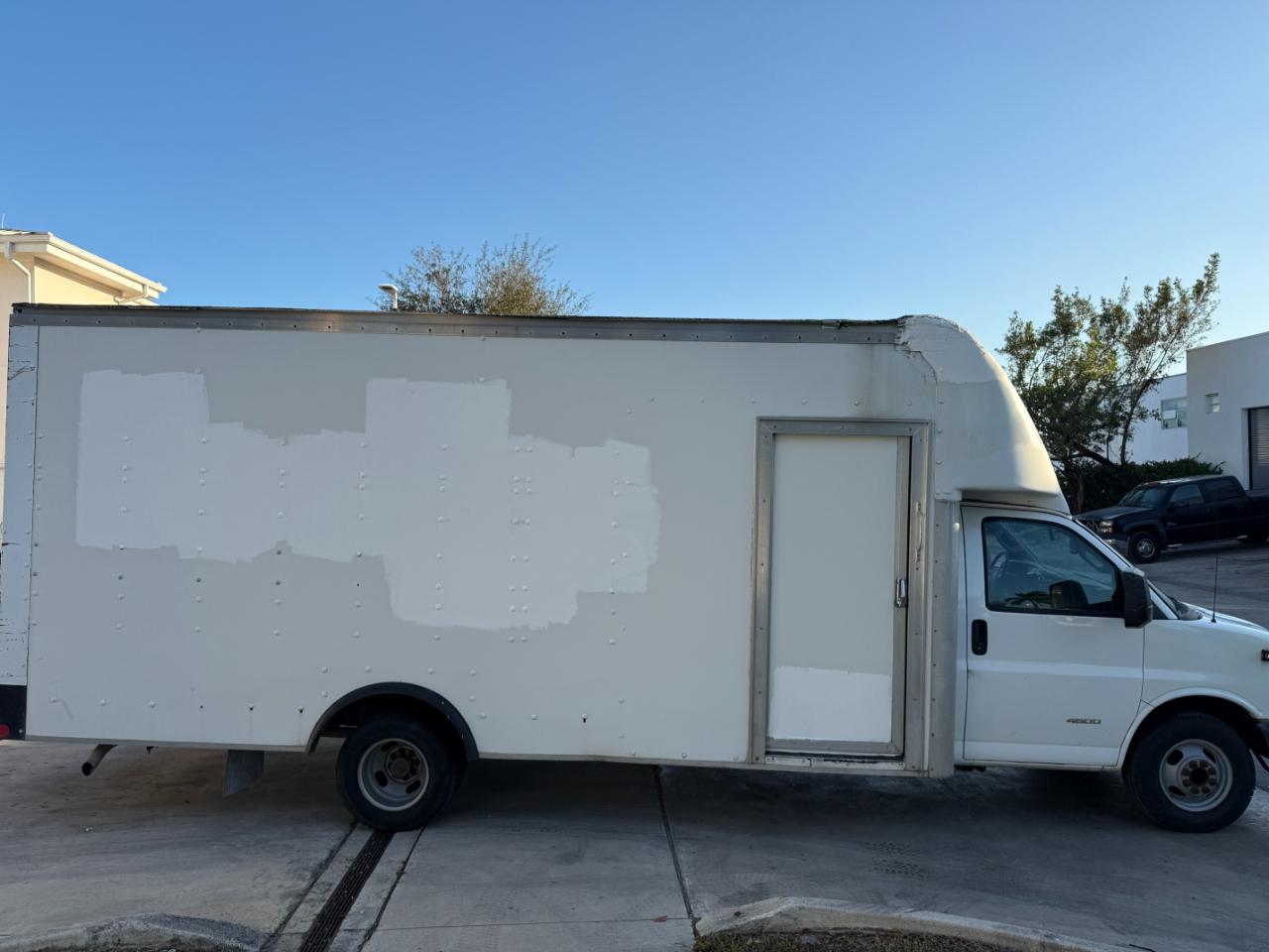 GMC Savana G4500 177 in. 2016