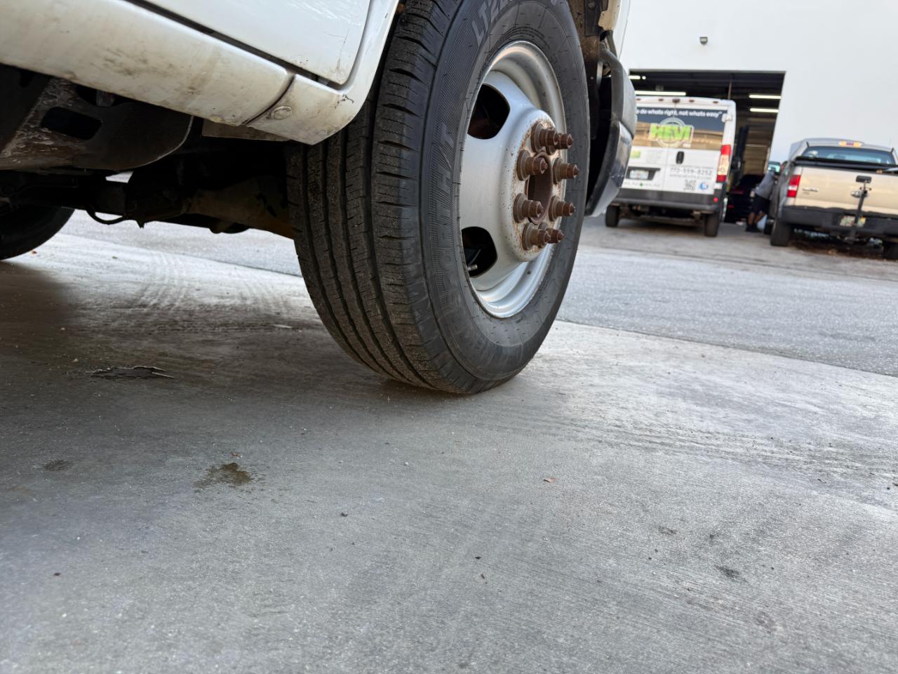 GMC Savana G4500 177 in. 2016