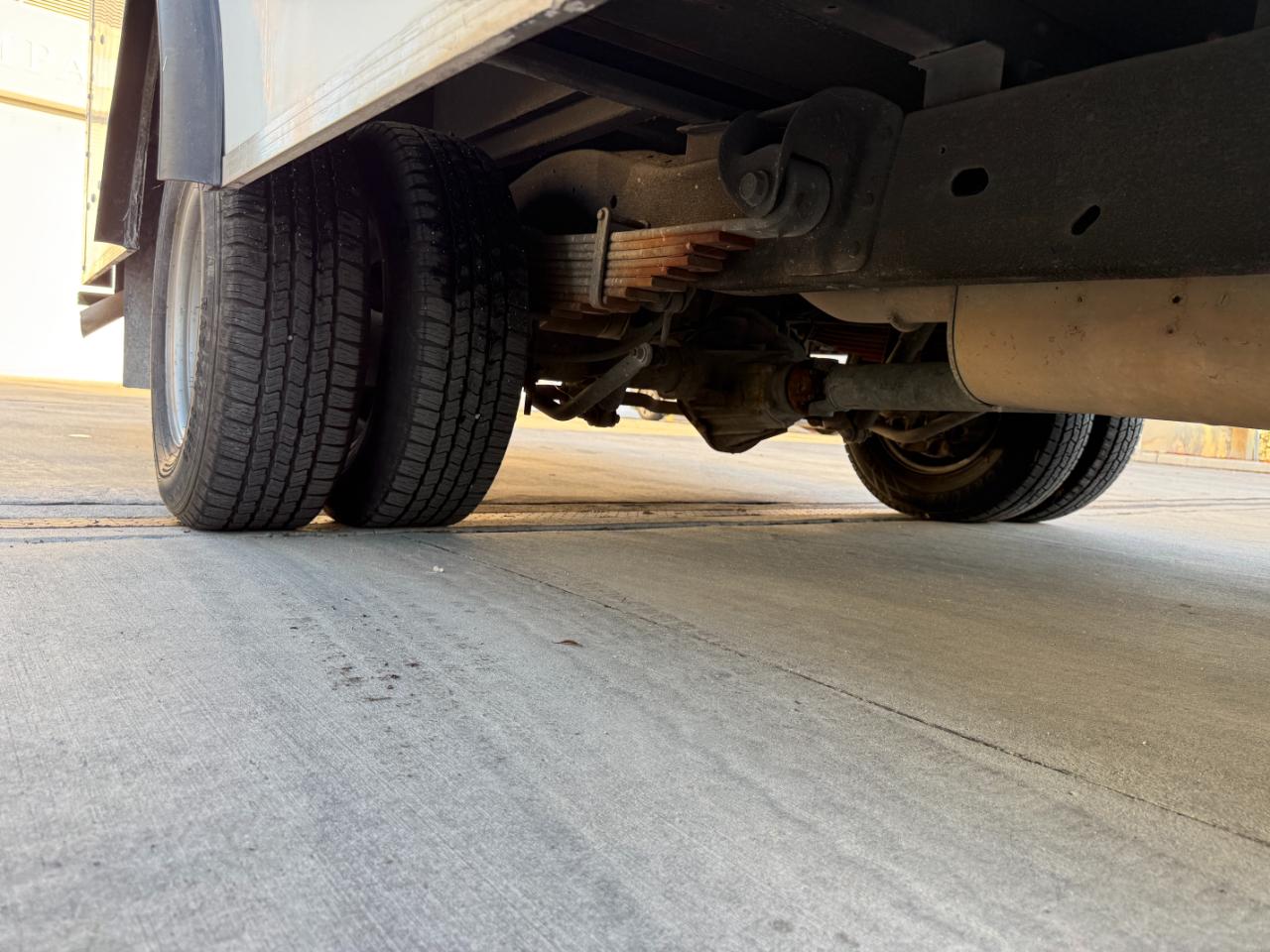 GMC Savana G4500 177 in. 2016