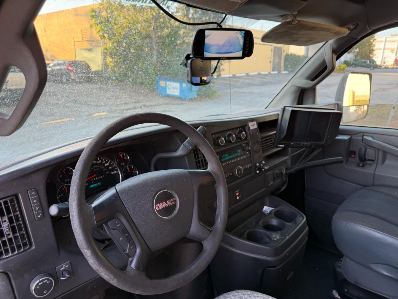GMC Savana G4500 177 in. 2016