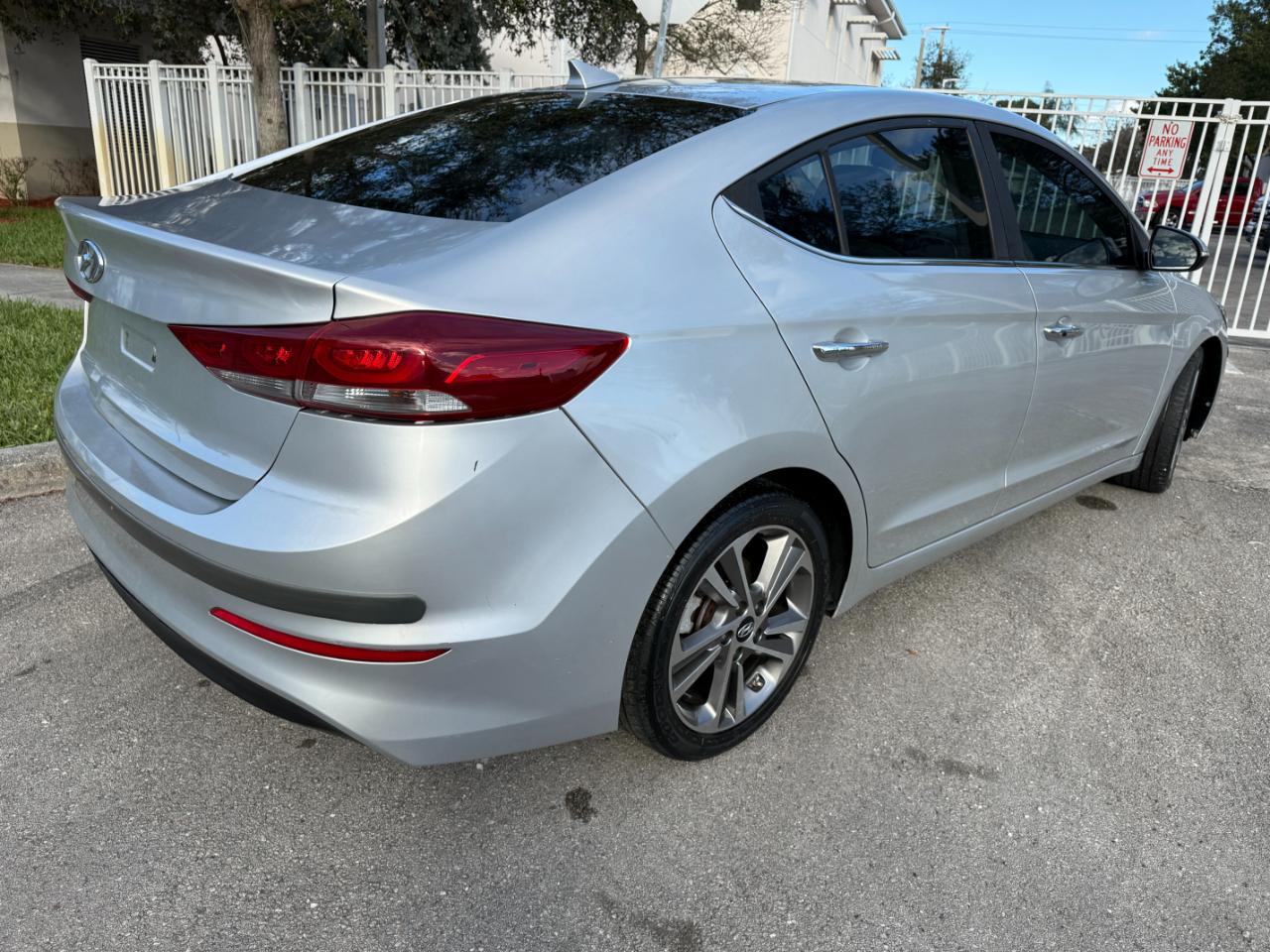 Hyundai Elantra Limited 2017