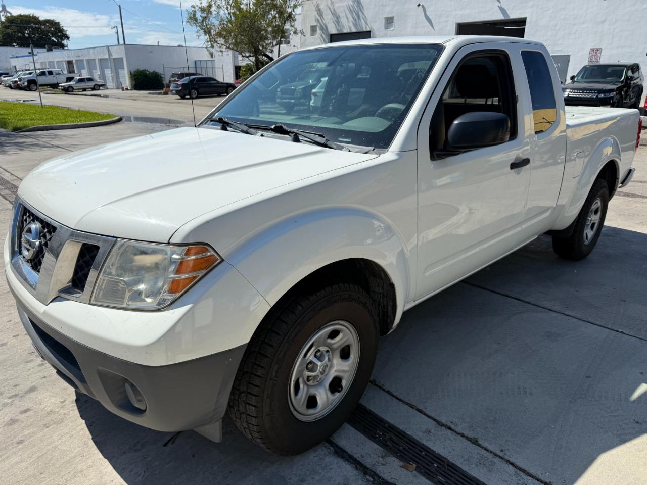 Nissan Frontier S King Cab I4 5MT 2WD 2019