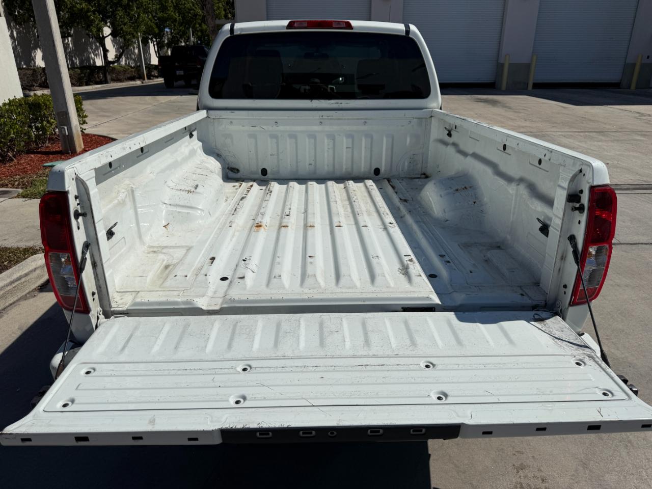 Nissan Frontier S King Cab I4 5MT 2WD 2019