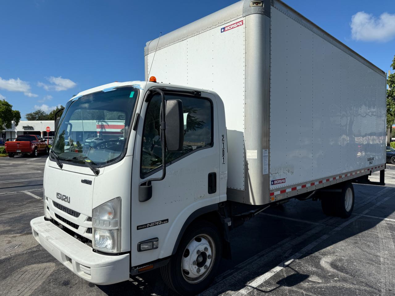 Isuzu NPR HD  2019