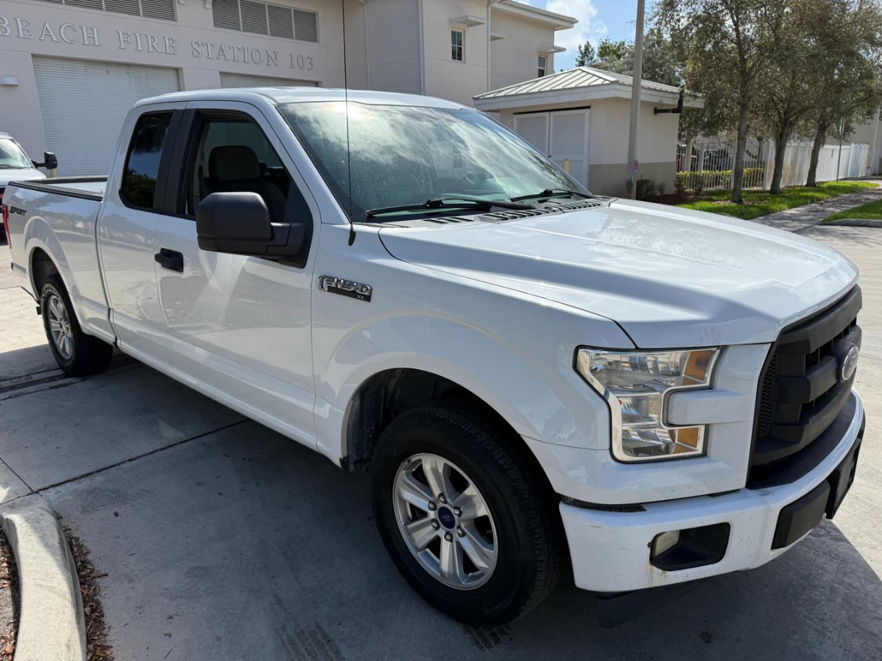 Ford F-150 XL SuperCab 6.5-ft. Bed 2WD 2017