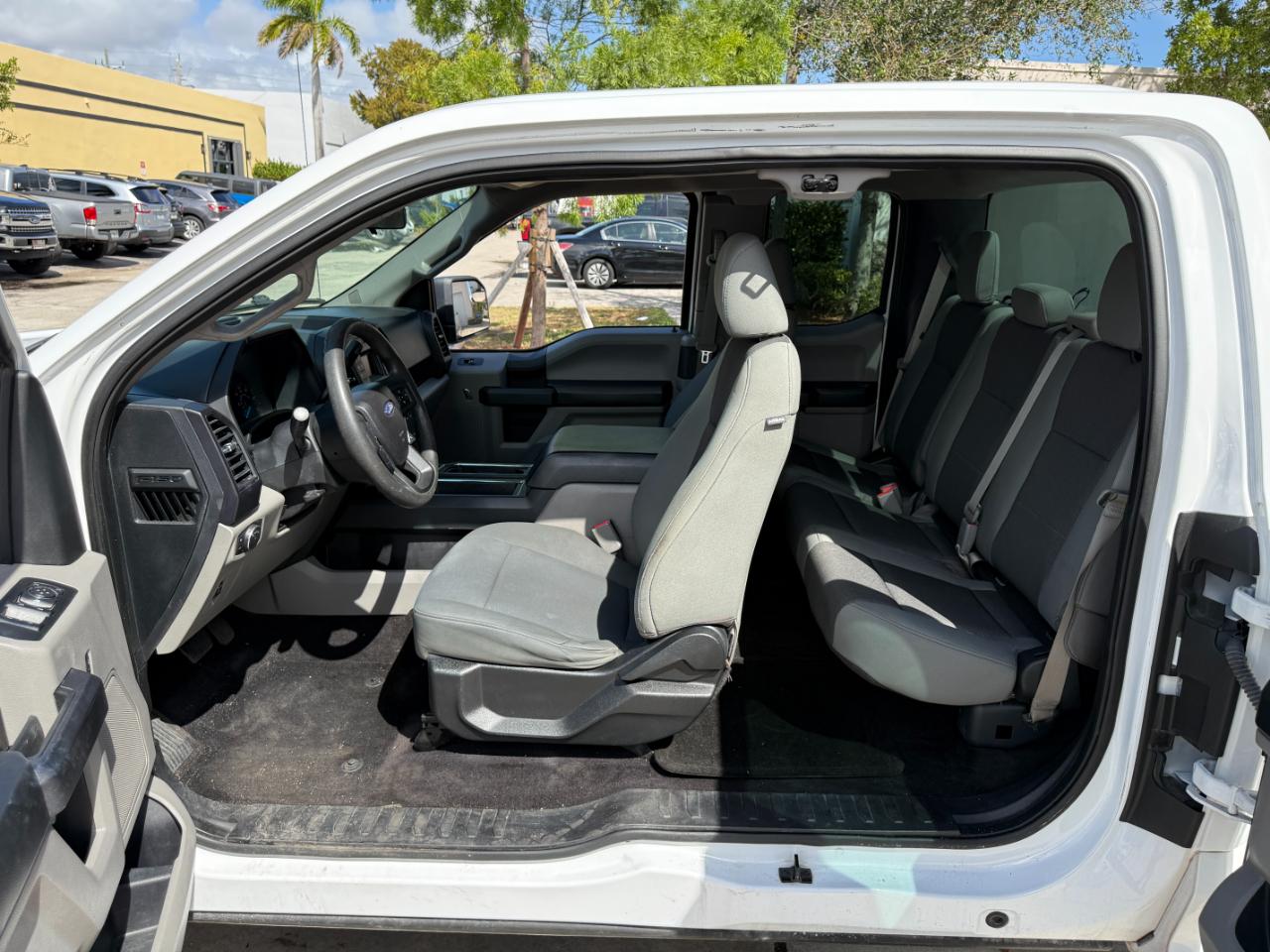 Ford F-150 XL SuperCab 6.5-ft. Bed 2WD 2017