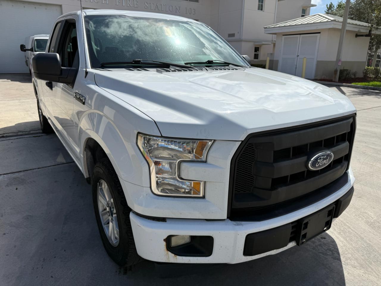 Ford F-150 XL SuperCab 6.5-ft. Bed 2WD 2017