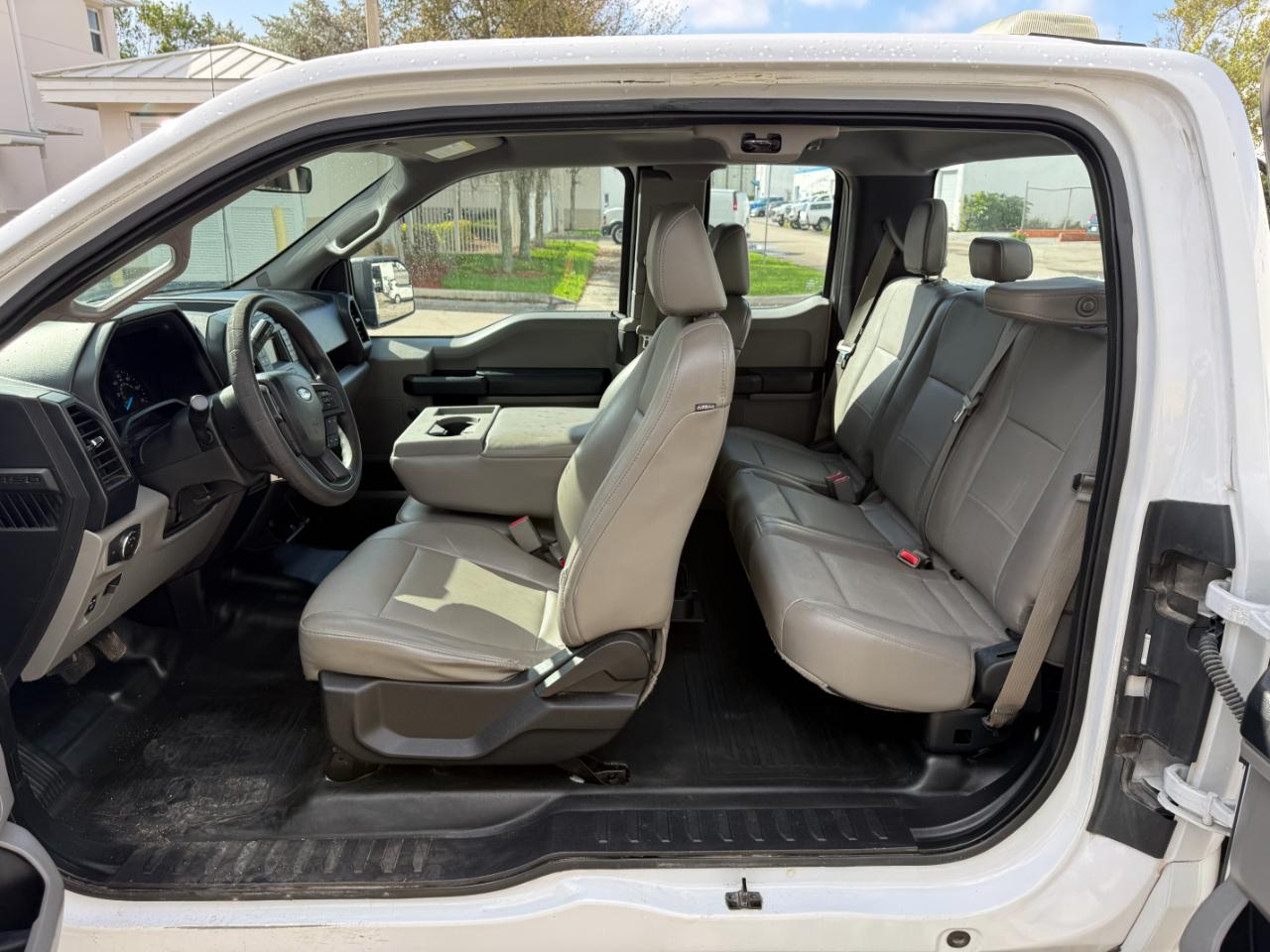 Ford F-150 XL SuperCab 6.5-ft. Bed 2WD 2016