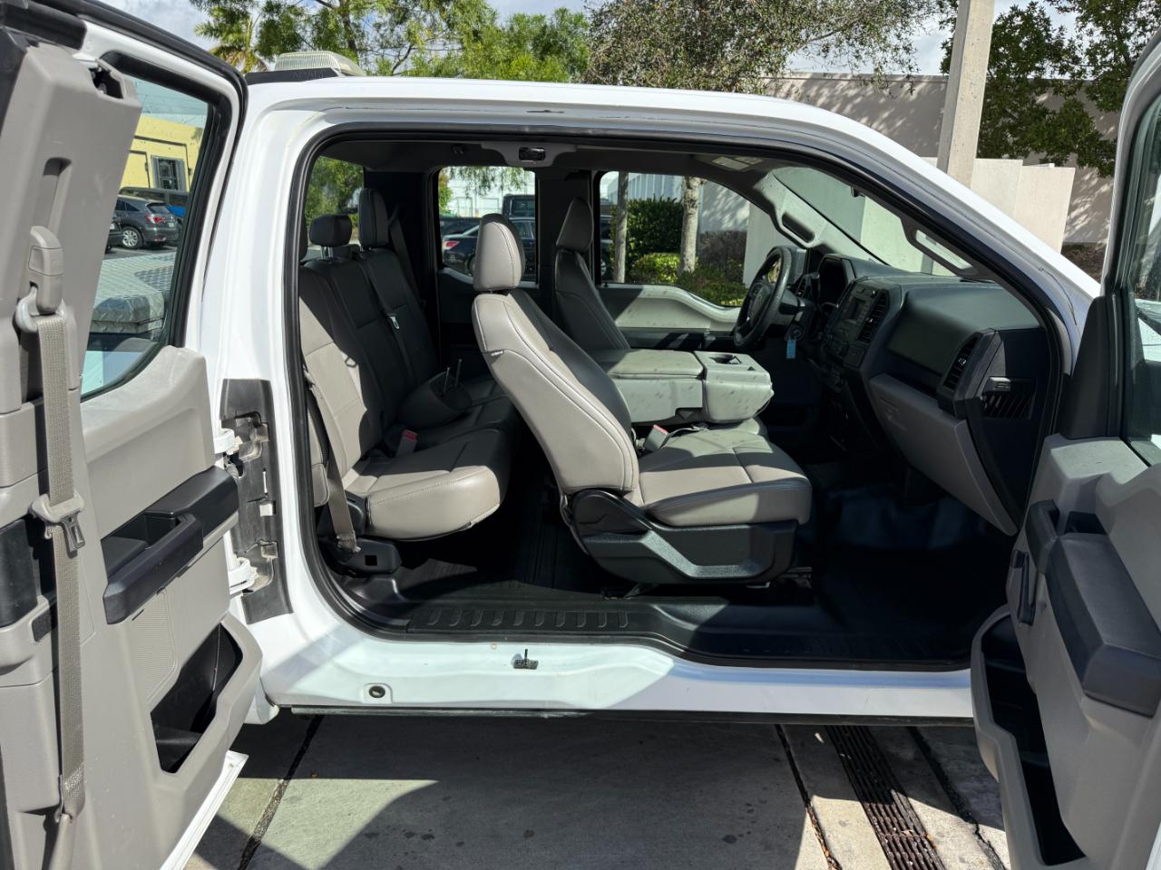 Ford F-150 XL SuperCab 6.5-ft. Bed 2WD 2016