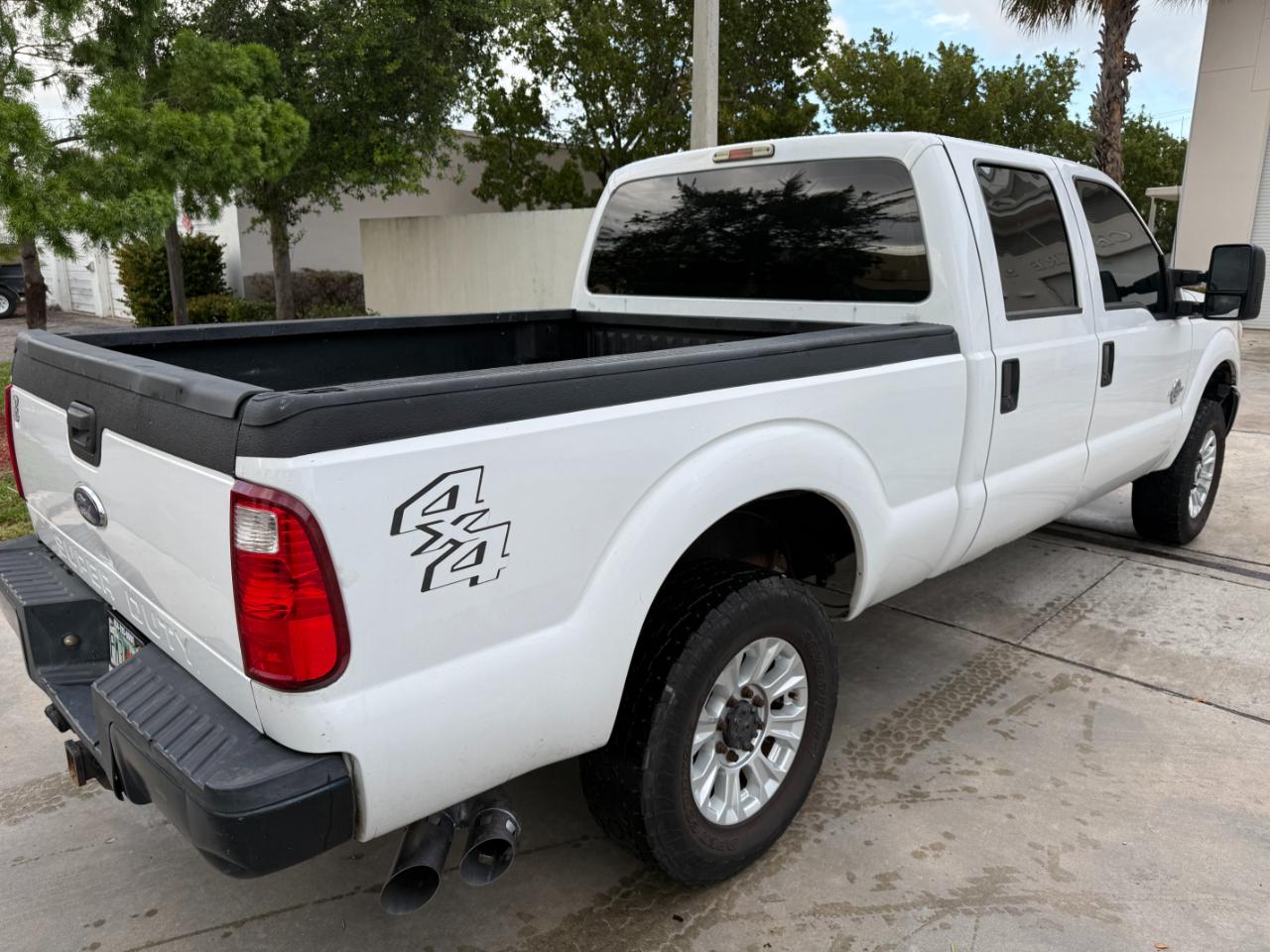 Ford F-250 SD XLT Crew Cab Long Bed 4WD 2016