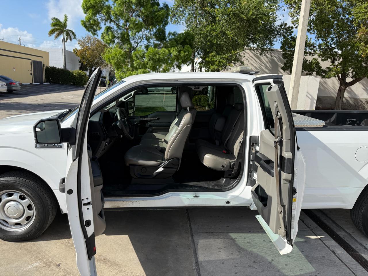 Ford F-150 XL SuperCab 8-ft. 2WD 2019