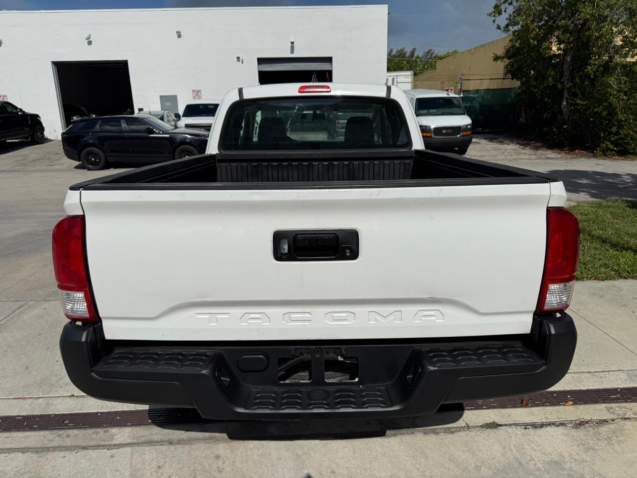 Toyota Tacoma SR5 Access Cab I4 6AT 2WD 2017