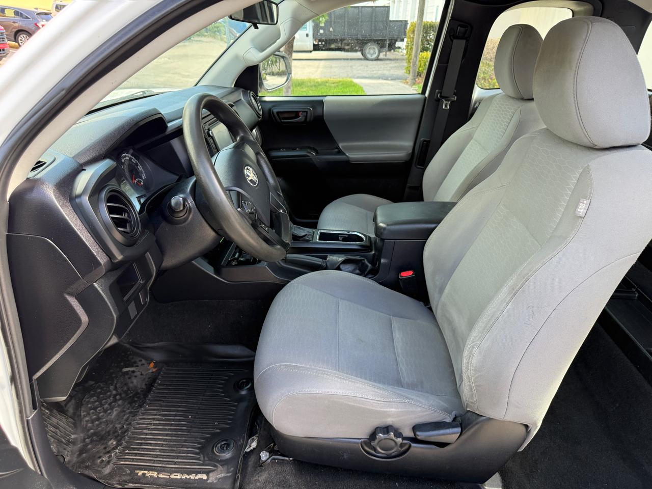 Toyota Tacoma SR5 Access Cab I4 6AT 2WD 2017