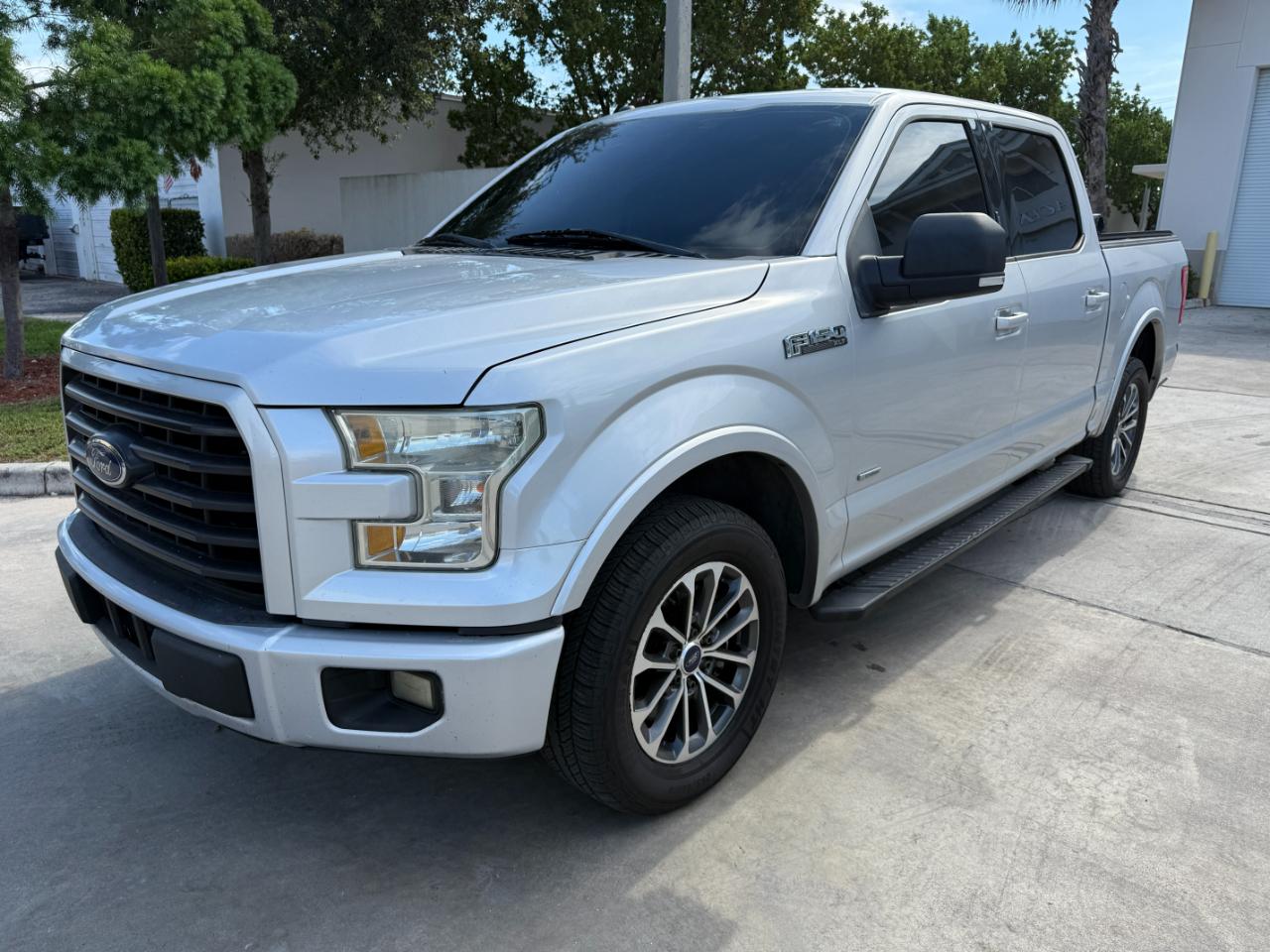Ford F-150 XLT SuperCrew 5.5-ft. Bed 2WD 2016