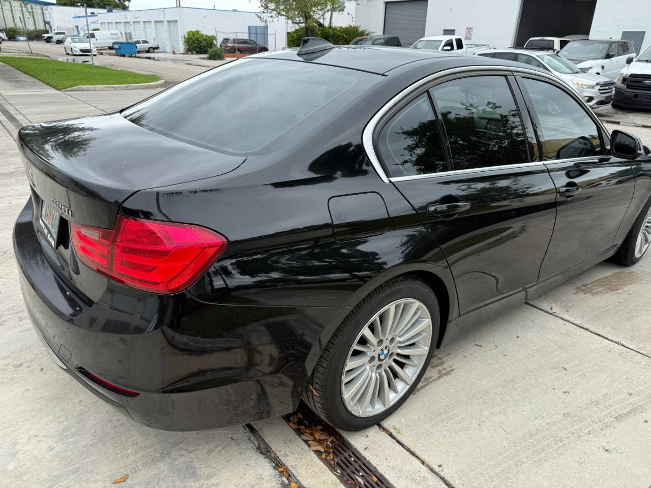 BMW 3-Series 328i Sedan 2014