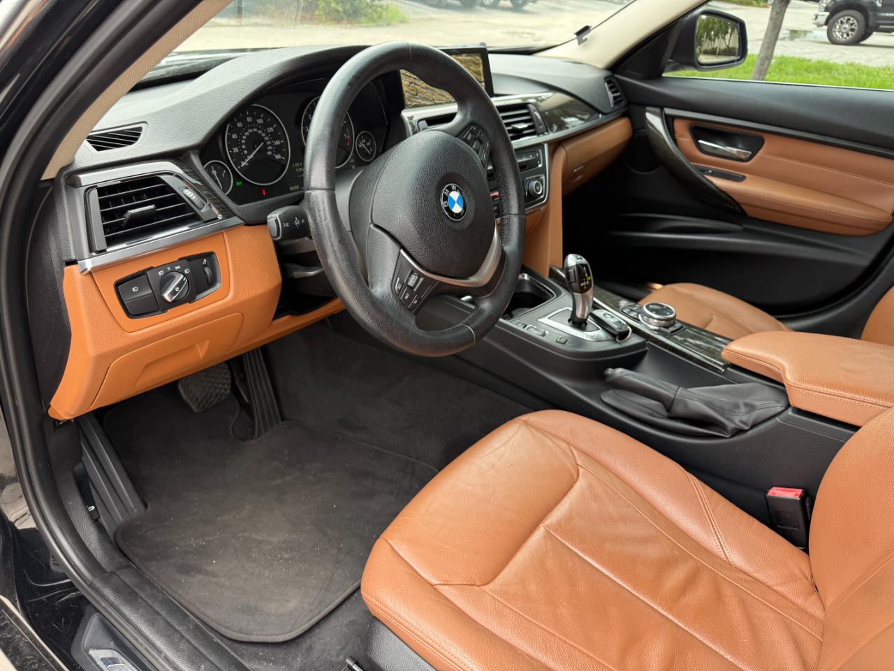 BMW 3-Series 328i Sedan 2014