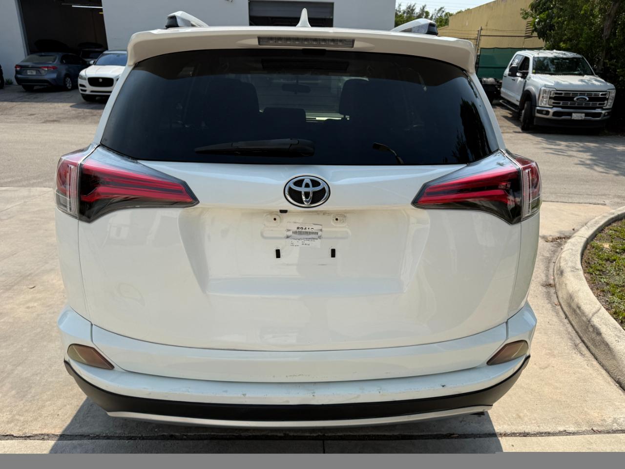 Toyota RAV4 XLE FWD 2016