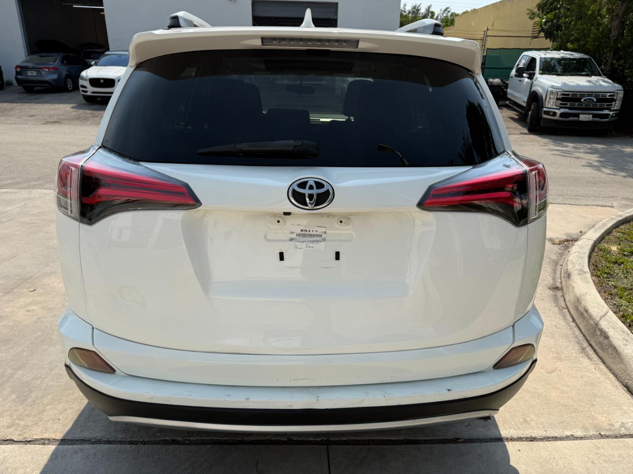 Toyota RAV4 XLE FWD 2016