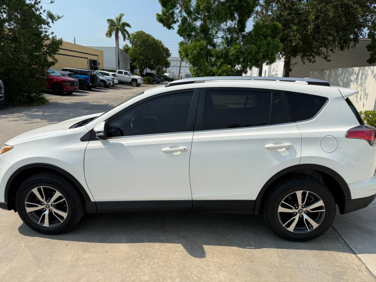 Toyota RAV4 XLE FWD 2016