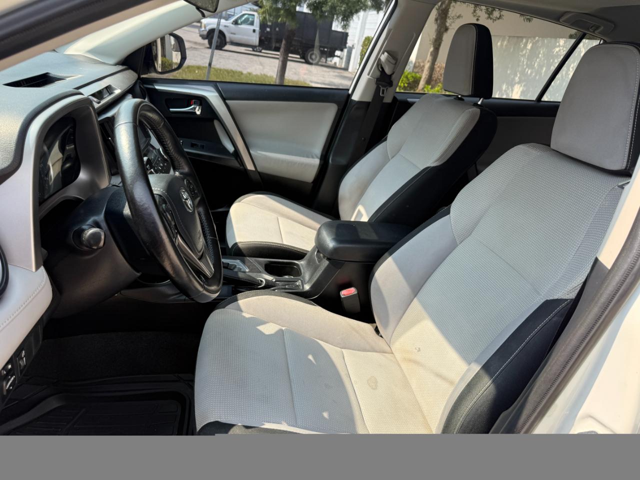 Toyota RAV4 XLE FWD 2016