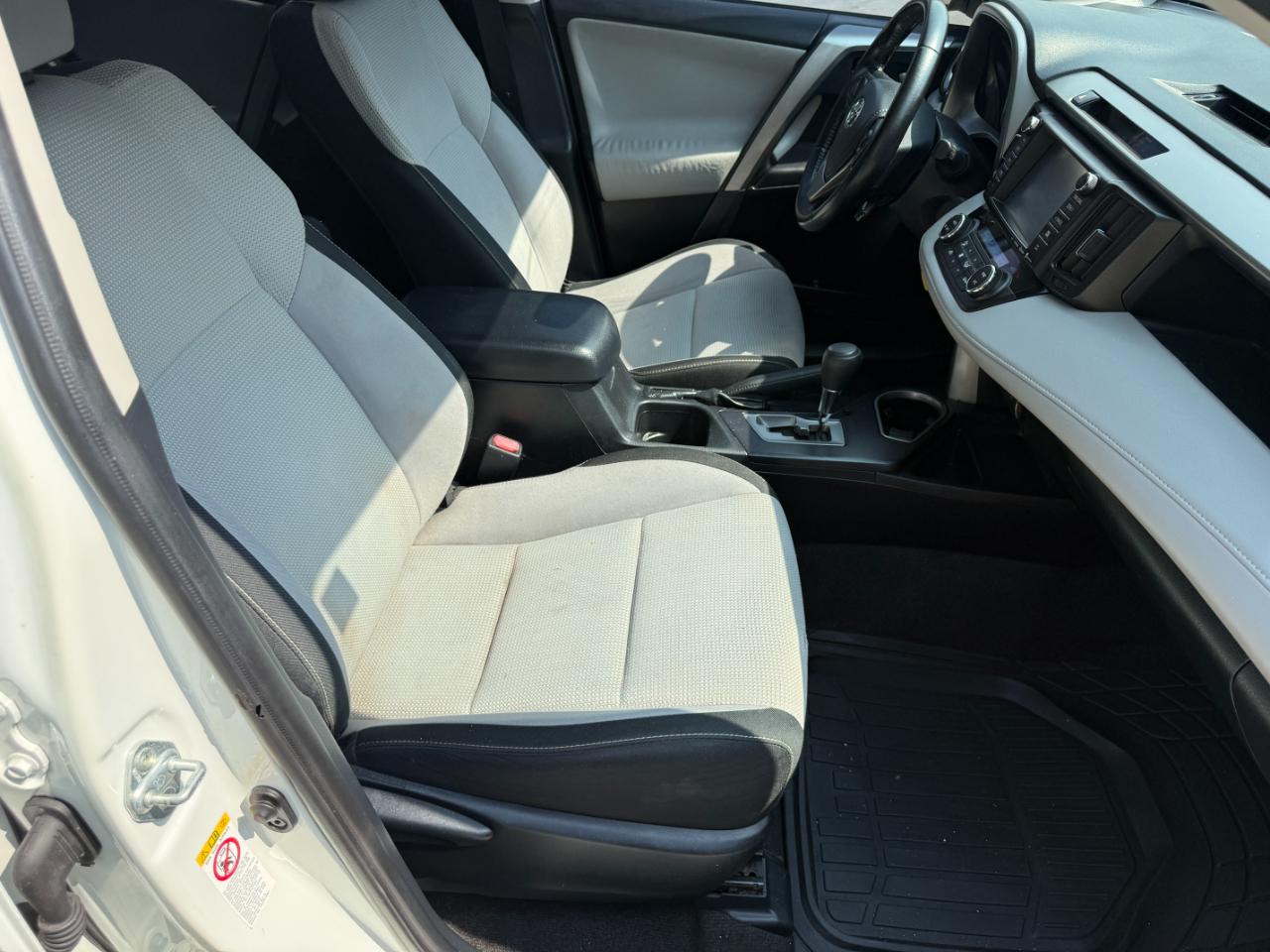 Toyota RAV4 XLE FWD 2016