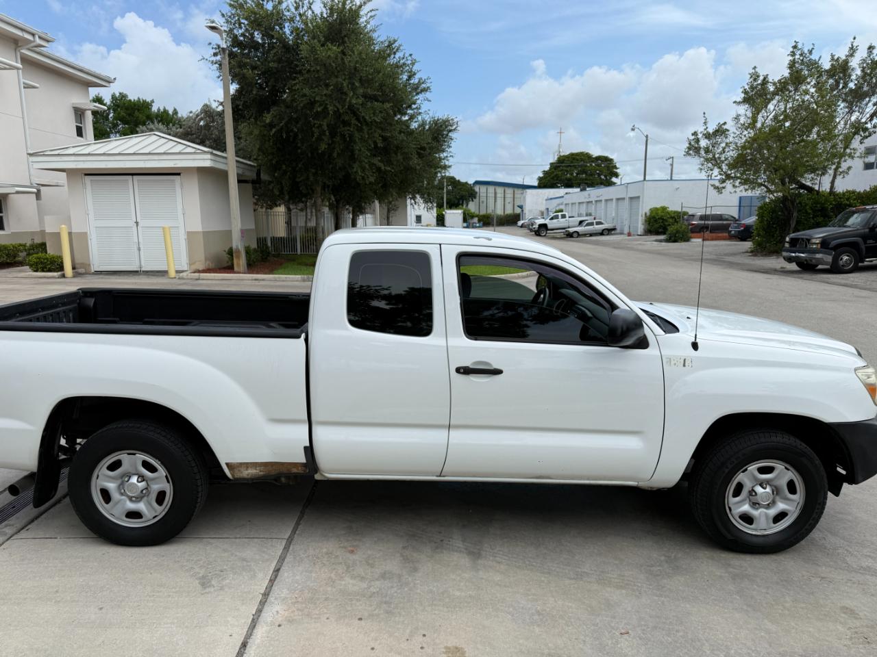 Toyota Tacoma Access Cab I4 4AT 2WD 2015