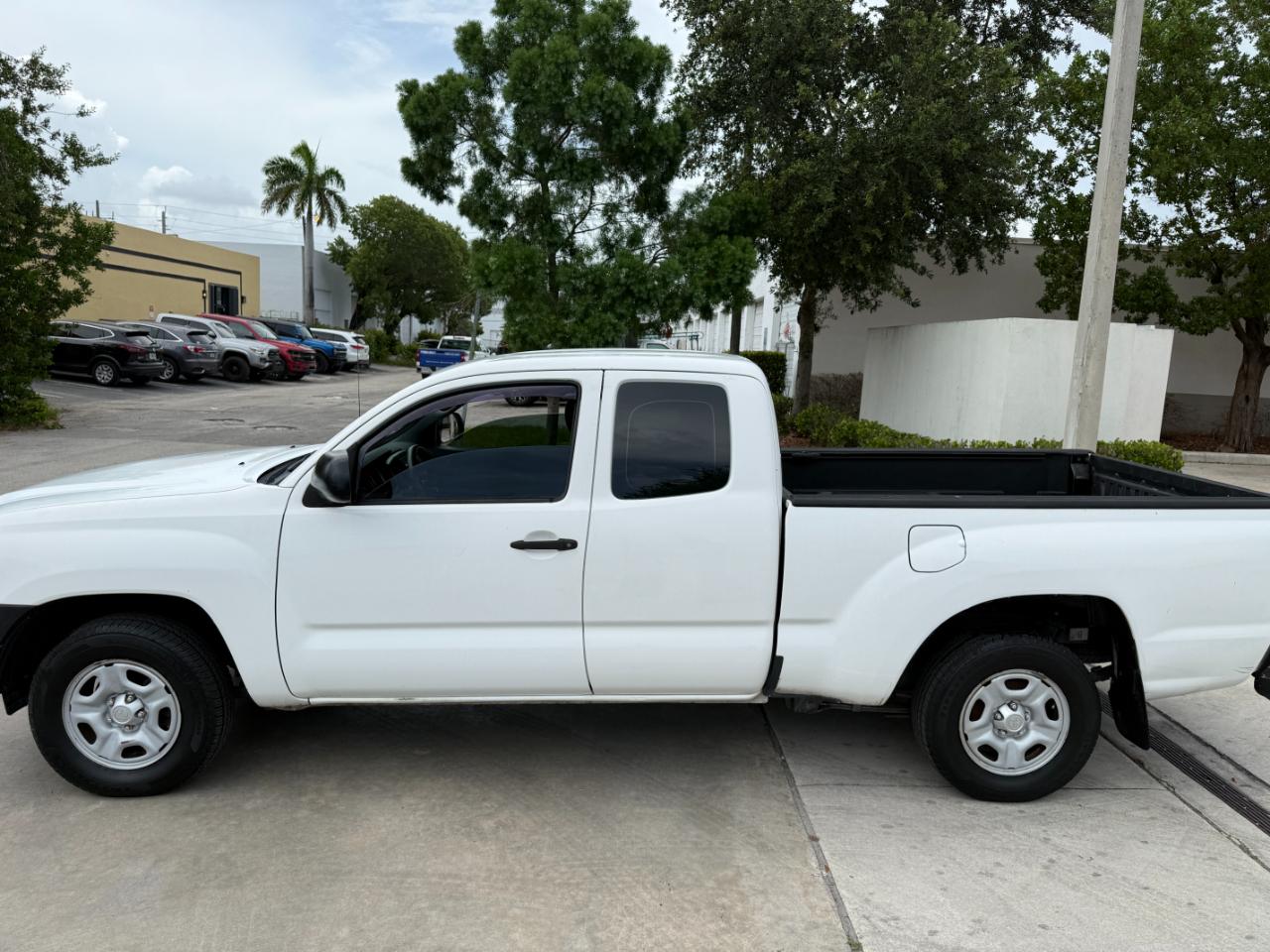 Toyota Tacoma Access Cab I4 4AT 2WD 2015