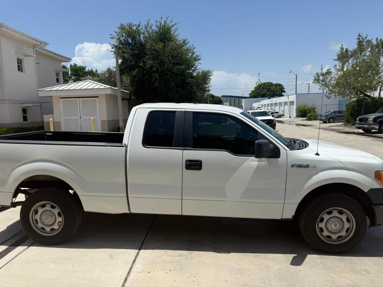 Ford F-150 Lariat SuperCab 6.5-ft. Bed 2WD 2014