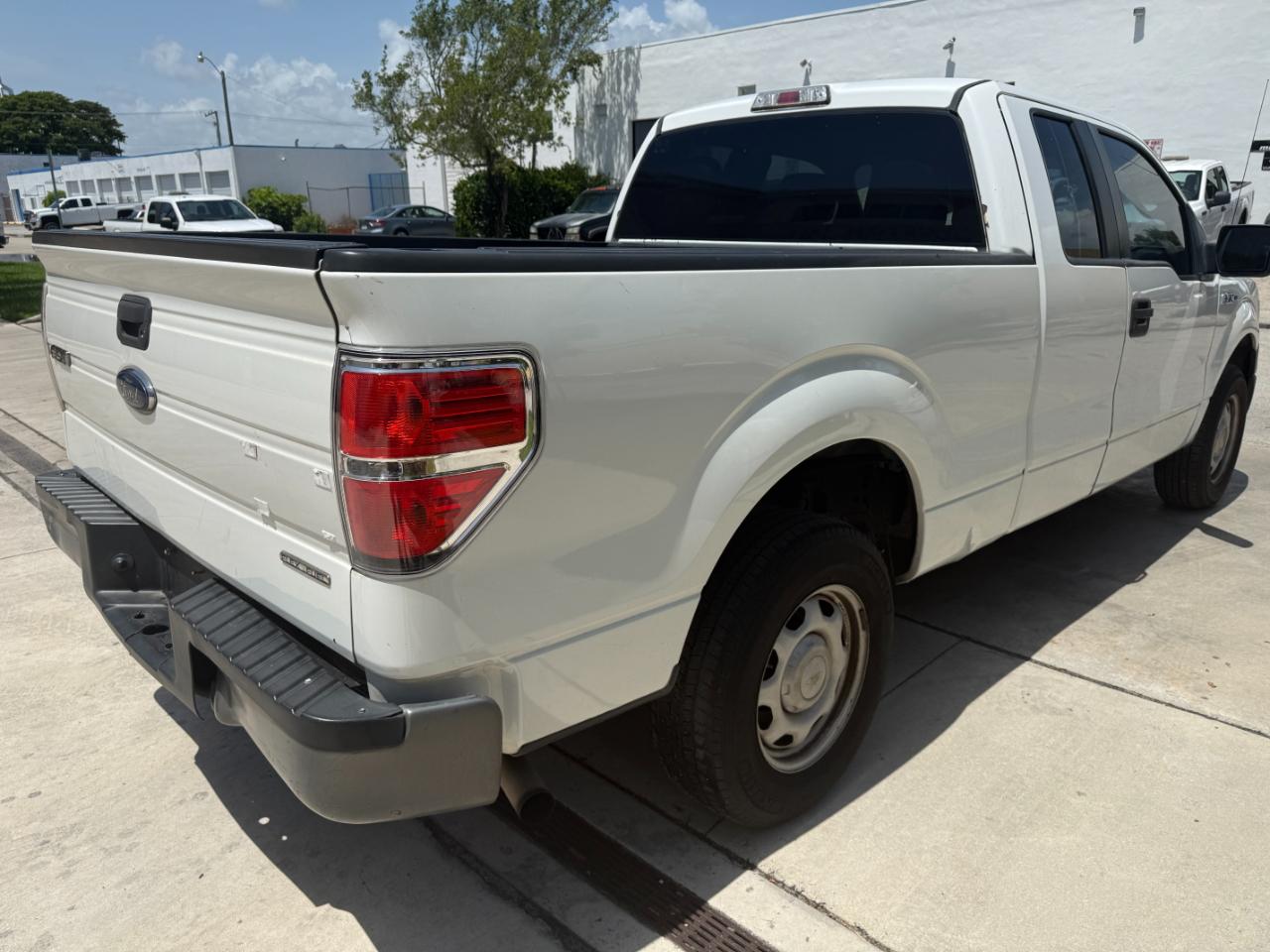 Ford F-150 Lariat SuperCab 6.5-ft. Bed 2WD 2014