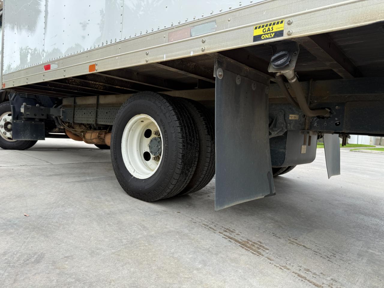 Isuzu NPR  2019