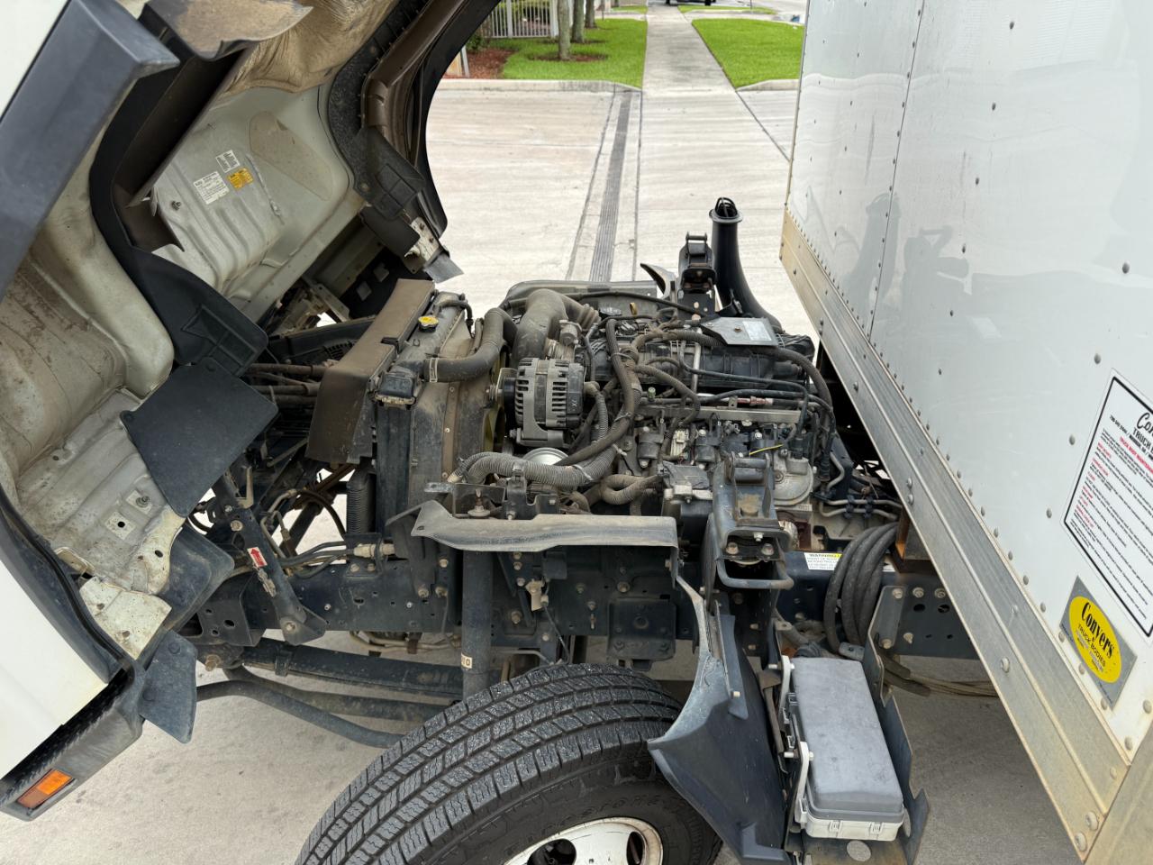 Isuzu NPR  2019