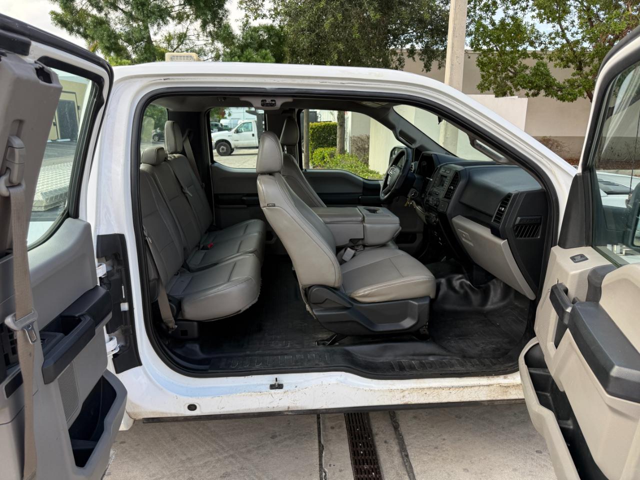 Ford F-150 XL SuperCab 6.5-ft. Bed 2WD 2015