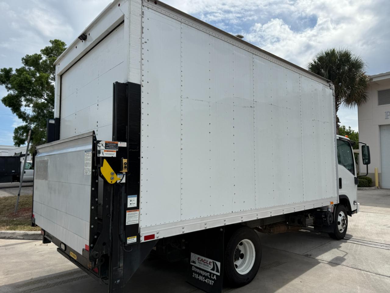 Isuzu NPR  2019