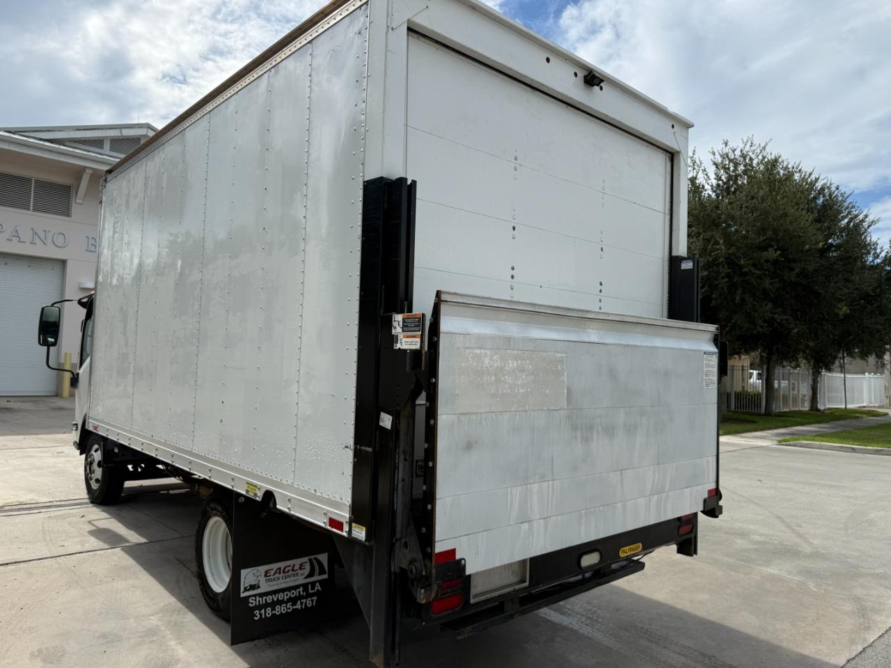 Isuzu NPR  2019