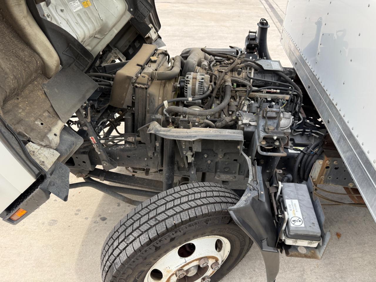 Isuzu NPR  2019