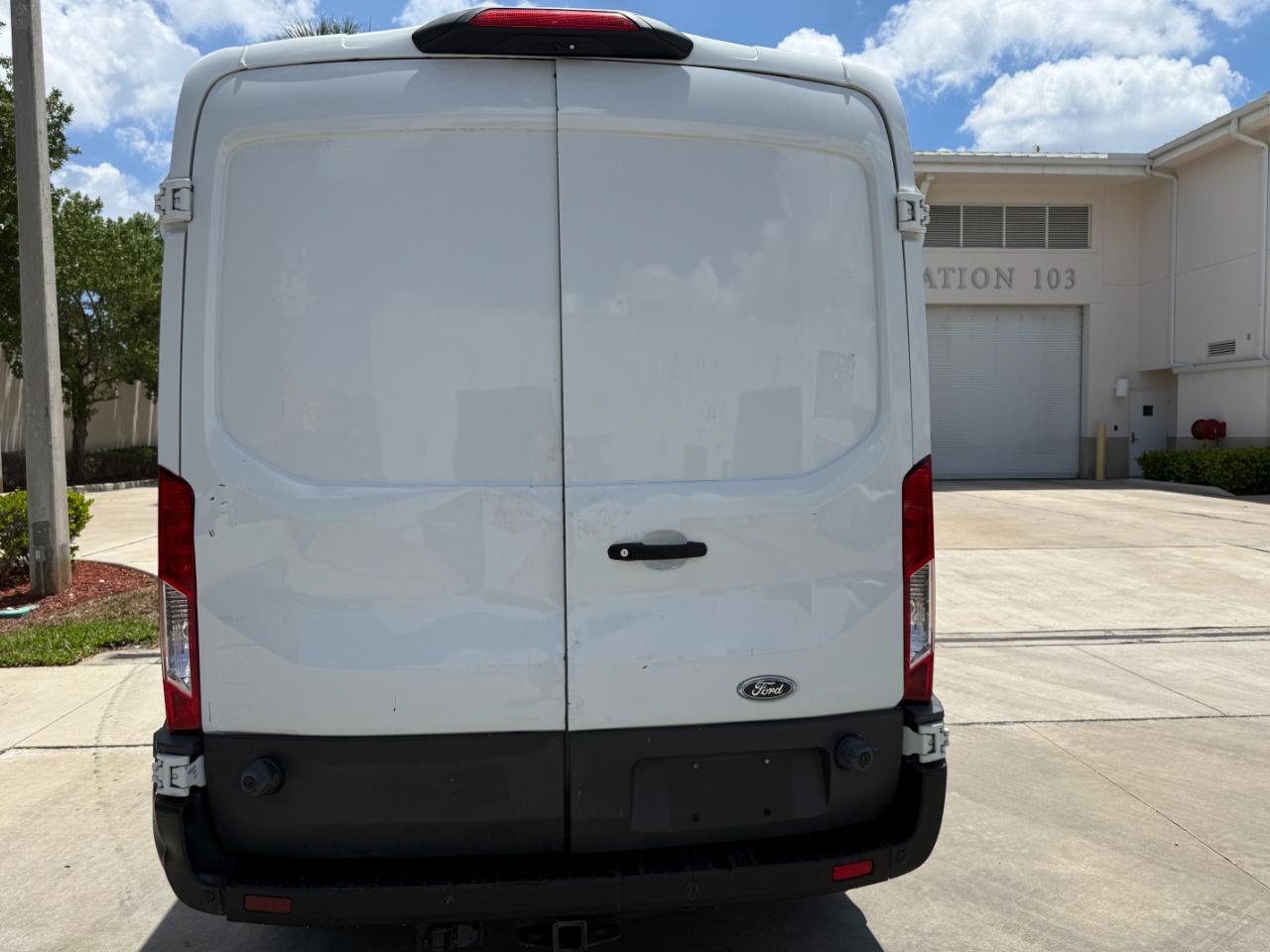 Ford Transit 350 Van Med. Roof w/Sliding Pass. 148-in. WB 2018