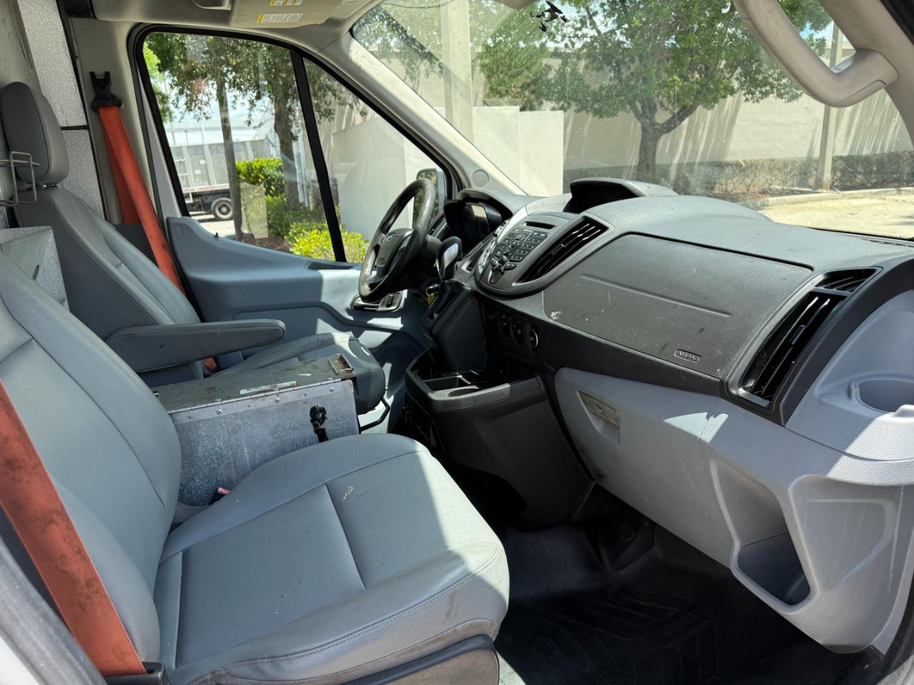 Ford Transit 350 Van Med. Roof w/Sliding Pass. 148-in. WB 2018